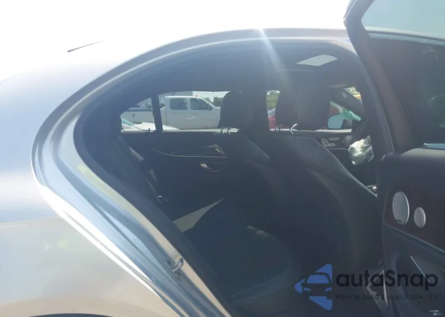 WDDZF4KB2KA651970: 42826177