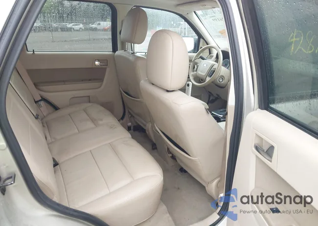 1FMCU0EG8AKD25861: 42826199