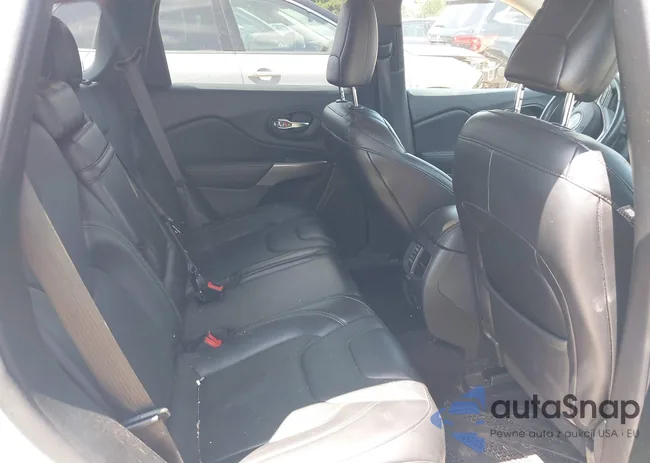 1C4PJMDX5KD186186: 42827176