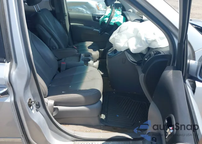 KNDMC233376013312: 42827209