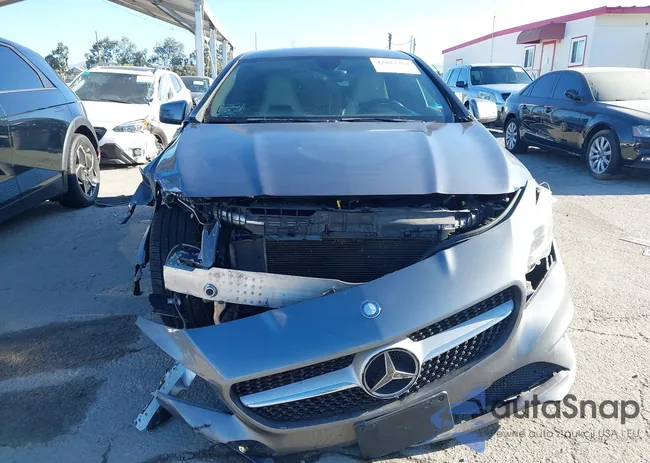 WDDSJ4EB8EN152857: 42827358