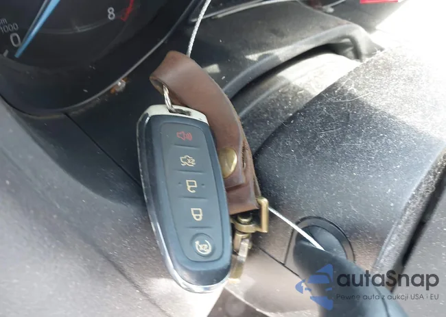 1FADP3N27GL256143: 42827360