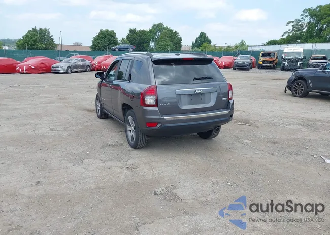 1C4NJDEB5GD723690: 42826547