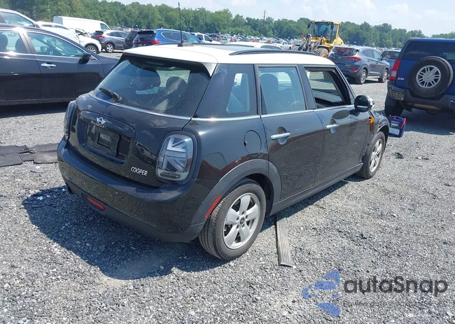 WMWXU1C53G2D09475: 42828100