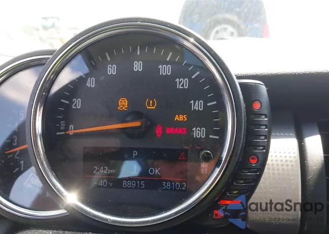 WMWXU1C53G2D09475: 42828100