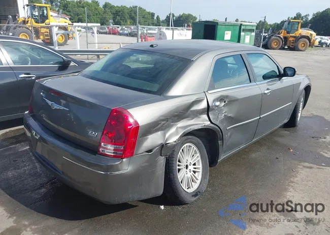 2C3CA5CV6AH104783: 42828116