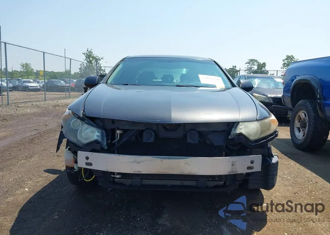 JH4CU2F49CC010552: 42828150