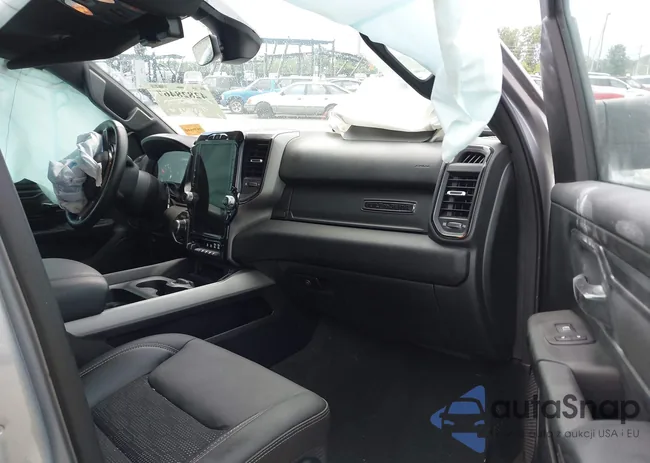 1C6SRFFT8RN141182: 42828467