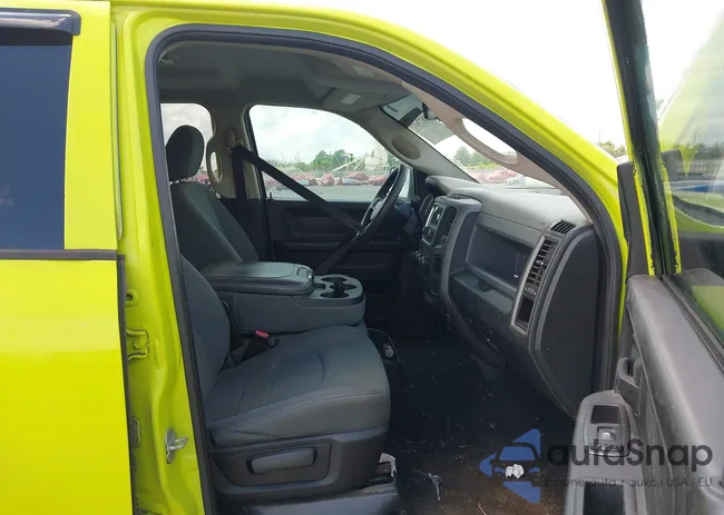 1C6RR6KT5DS527380: 42827617