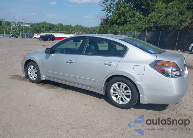 1N4AL2AP3BN421337: 42827642