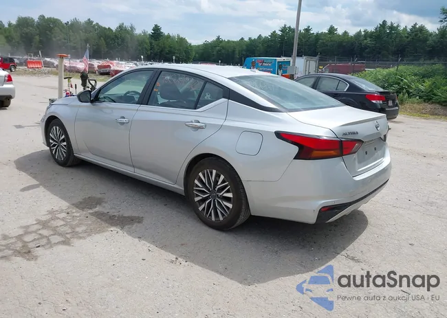 1N4BL4DV4RN346569: 42827680