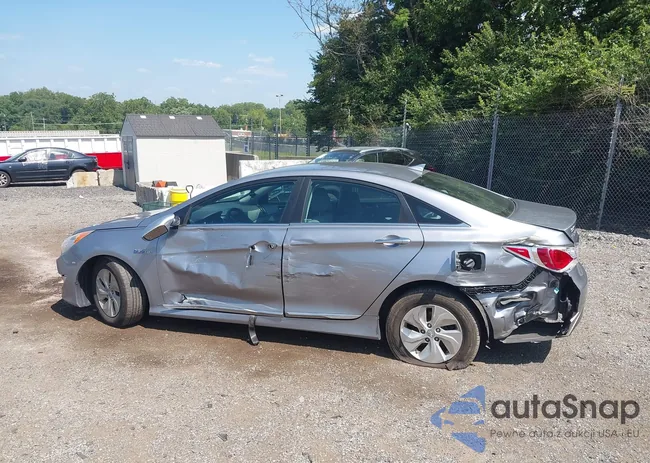 KMHEC4A42EA115444: 42827697