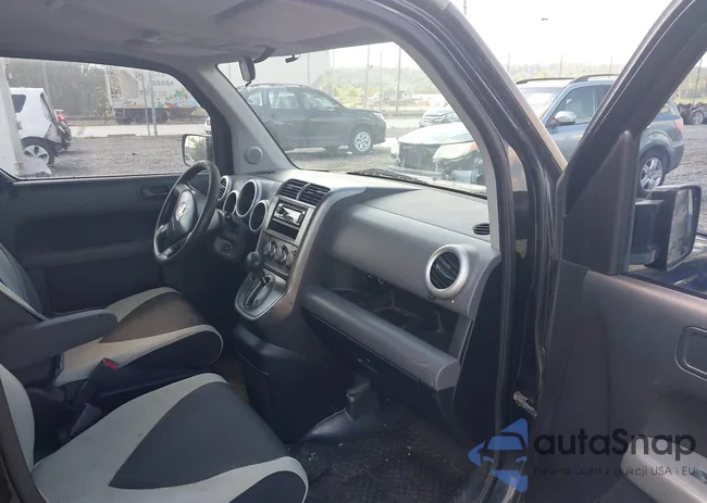 5J6YH18583L021404: 42828900