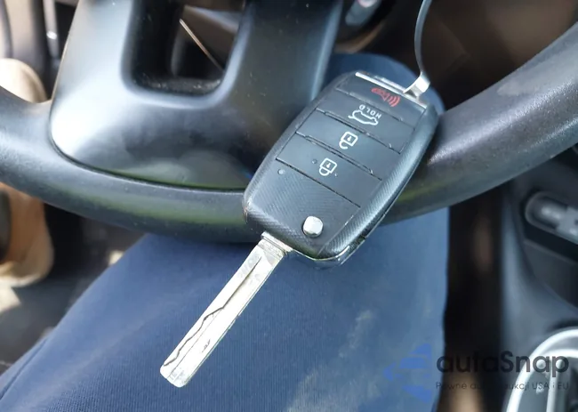 KNDJP3A53J7518320: 42828907