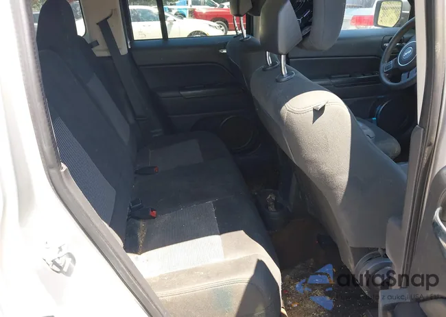 1C4NJPBA0ED596051: 42828477