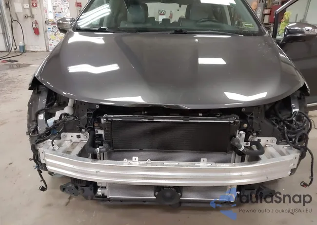 2C4RC1N72JR130895: 42828494