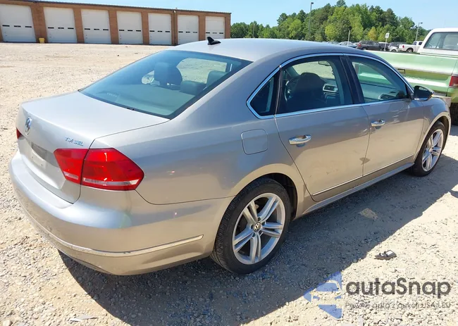 1VWCN7A32CC052648: 42828496