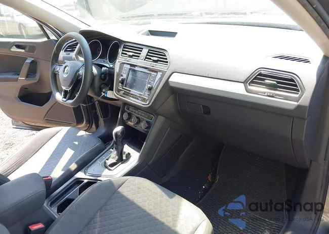 3VV1B7AX2JM049011: 42828588