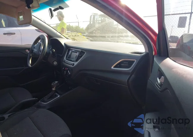 3KPC24A69ME129479: 42828738