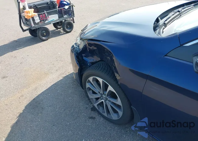 1HGCR2F58FA189681: 42829938