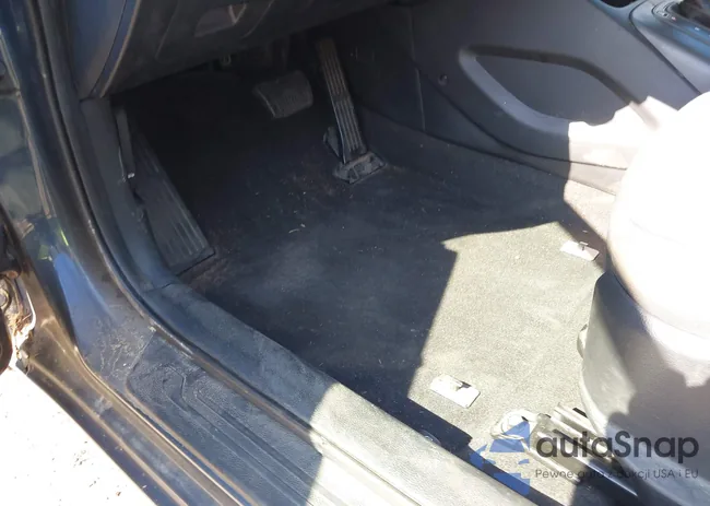 KNAFK5A81G5547066: 42830092