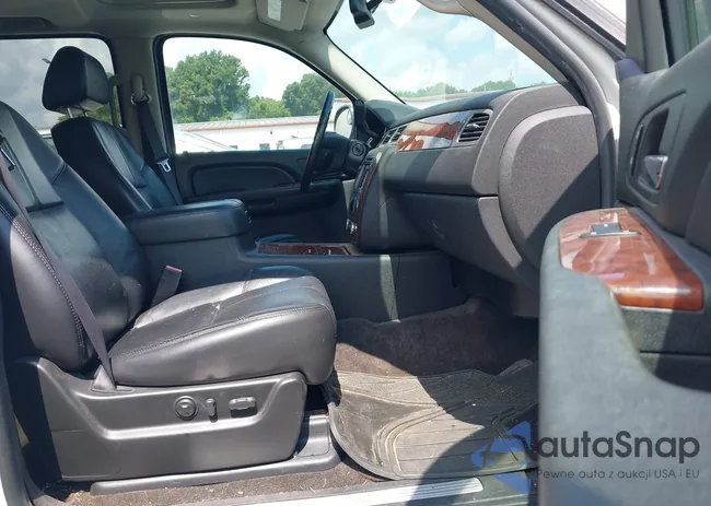 1GNFC13047J377557: 42831142