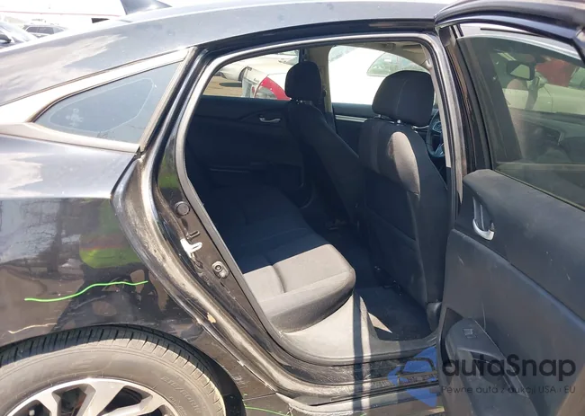 2HGFC2F77JH511821: 42832359