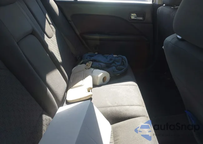 3FAHP0HA0BR320715: 42832925