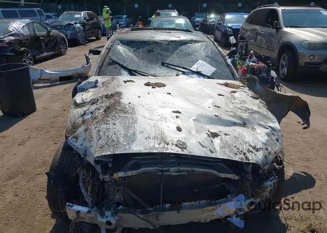 WDDWJ4KB8HF338435: 42833122