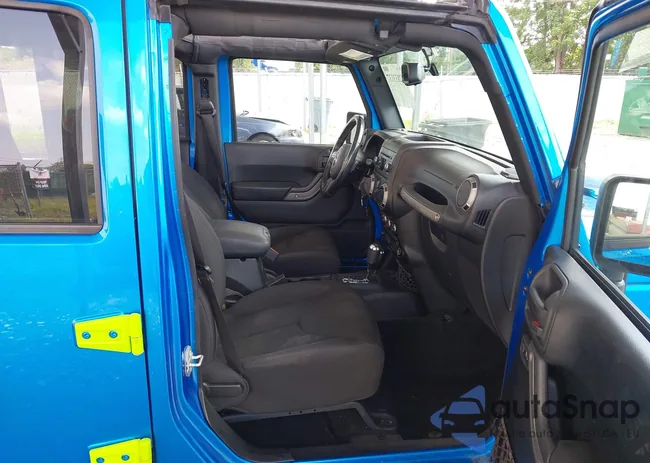 1C4BJWDG6GL256734: 42833137