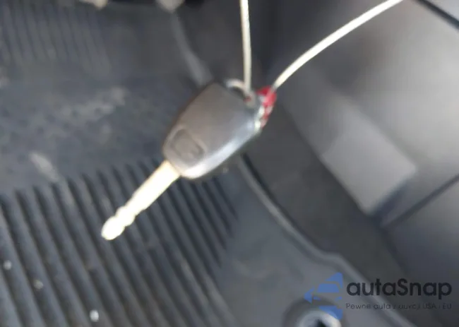 2T1BURHE9HC829281: 42833219