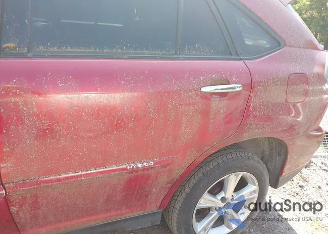 JTJHW31UX82067609: 42833300