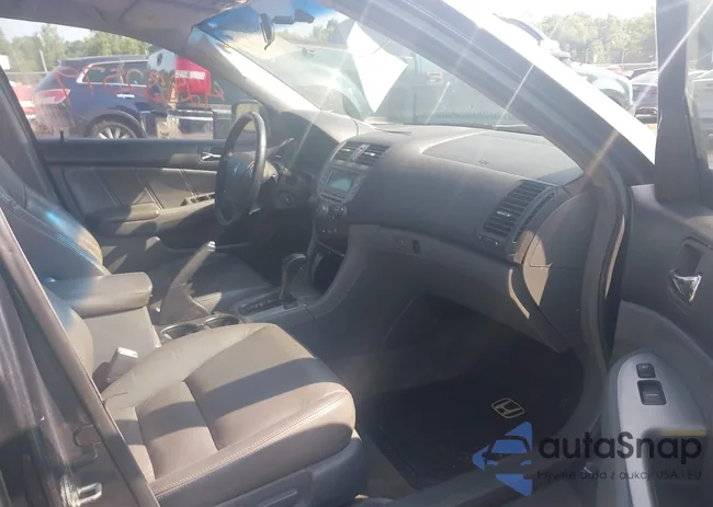 1HGCM66517A088487: 42832579