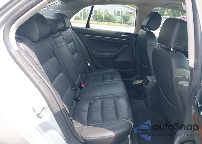 3VWDF71K25M610900: 42834187