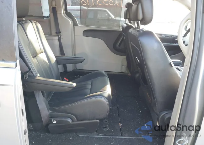 2C4RC1BG6FR505652: 42833448