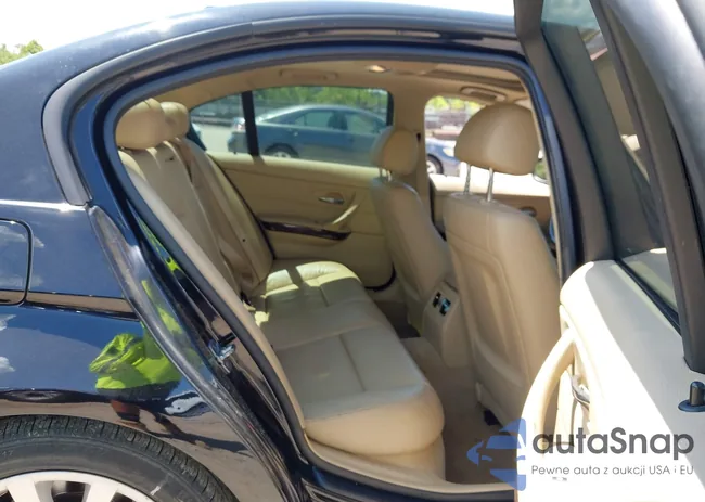 WBAPK5C50BA662877: 42833748