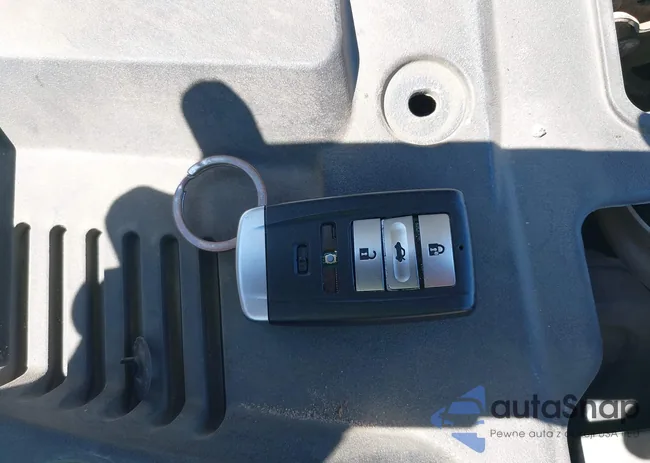 19UDE2F78HA011807: 42833751