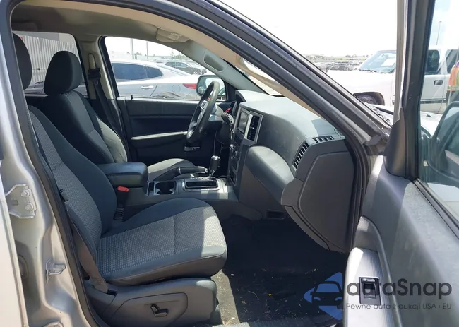 1J4PR4GK8AC126118: 42835063