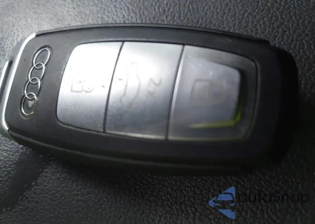 WAUAUDGY7PA025877: 42835091