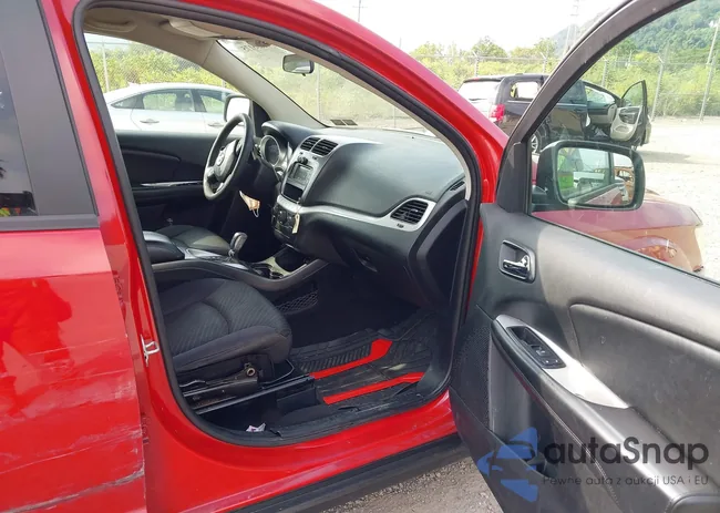 3C4PDCBB5DT578493: 42835175