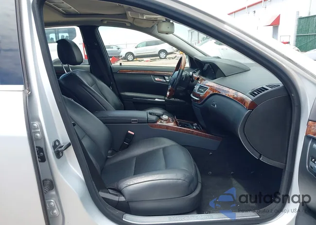 WDDNG7DB9CA430121: 42835250