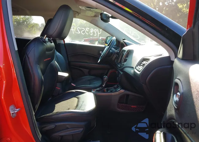 3C4NJDDBXKT772131: 42835274