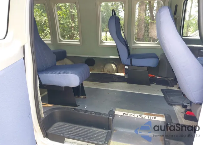 1FDNE24W28DB55201: 42834584