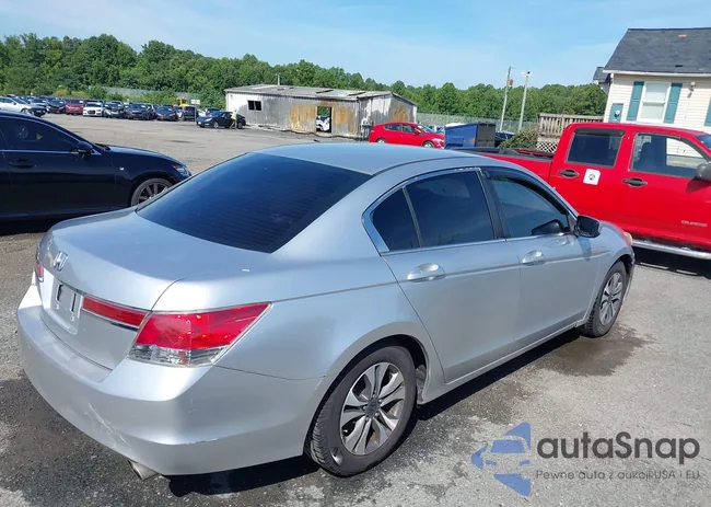 1HGCP2F34BA115933: 42836128