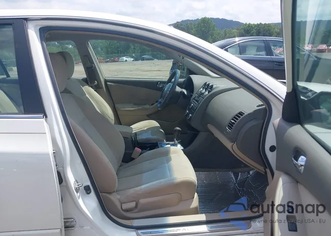 1N4AL2AP8BC106027: 42836243