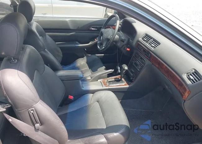 19UYA2259WL010233: 42836376