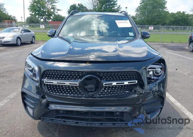 W1N4M4HB2NW197642: 42836933