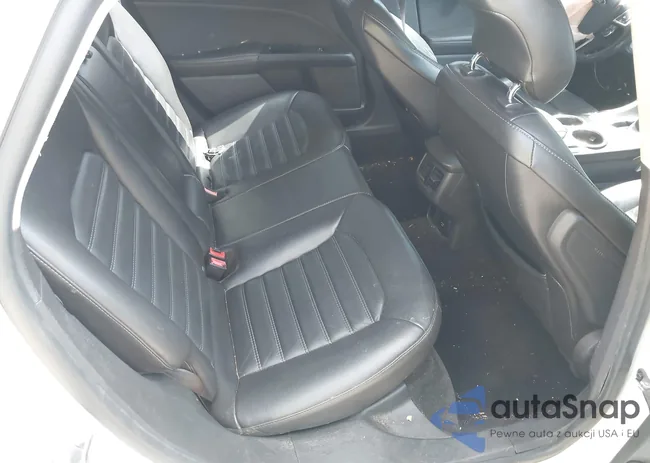 3FA6P0LU0DR198711: 42837023