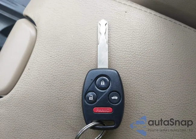 1HGCP3F84AA002709: 42836465