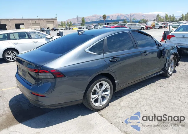 1HGCY1F28RA017951: 42839157